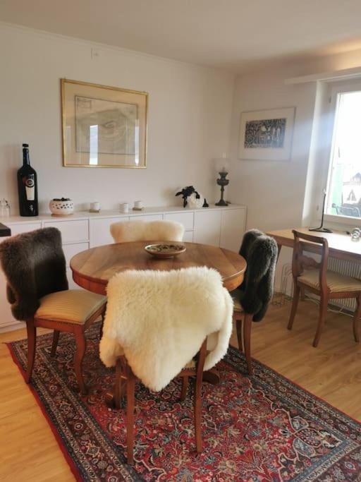 Neb-Thun Einigen, Wohnung Am See Spiez Kültér fotó
