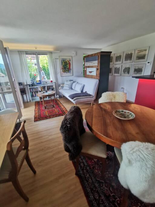 Neb-Thun Einigen, Wohnung Am See Spiez Kültér fotó